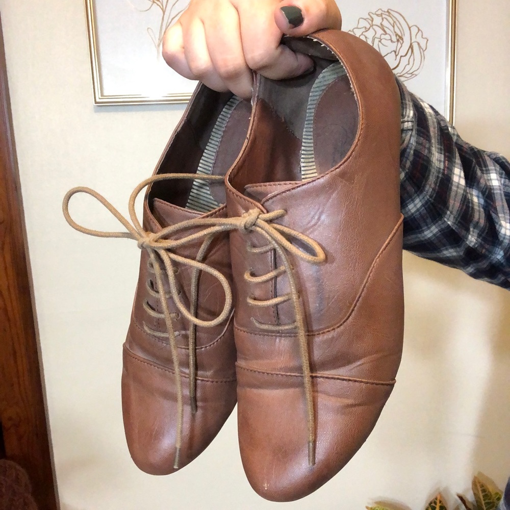 Brown “Saddle Shoe” Flats